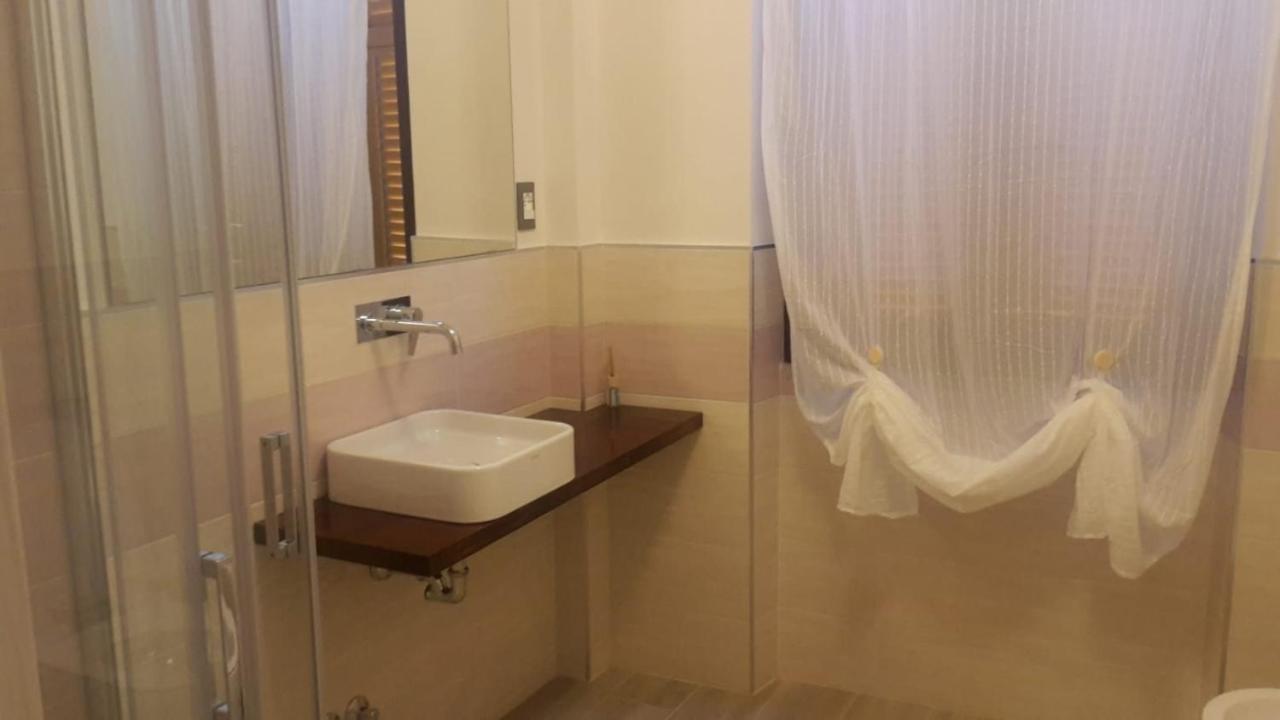 Brezza Marina Bed & Breakfast Marina Di Carrara Exterior foto