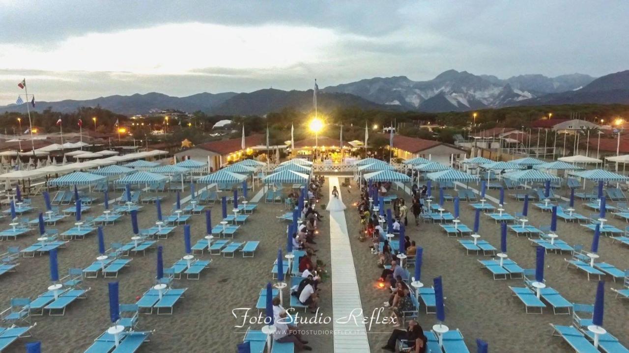 Brezza Marina Bed & Breakfast Marina Di Carrara Exterior foto