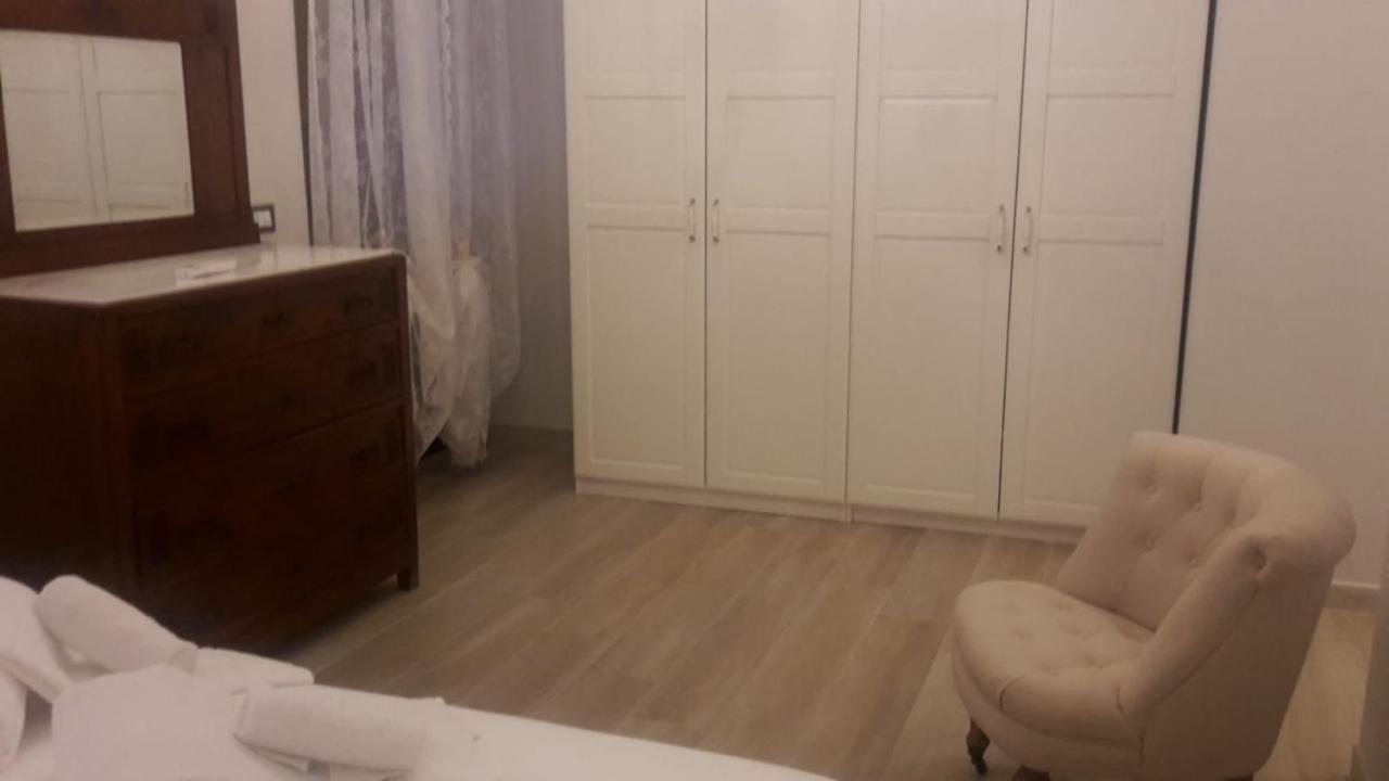 Brezza Marina Bed & Breakfast Marina Di Carrara Exterior foto