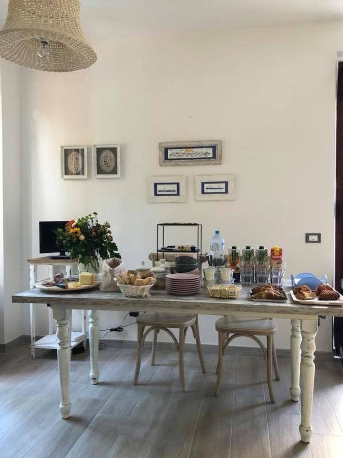 Brezza Marina Bed & Breakfast Marina Di Carrara Exterior foto